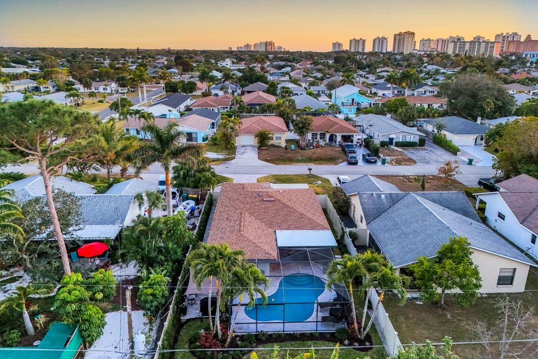 585 100th Ave N, Naples, FL 34108