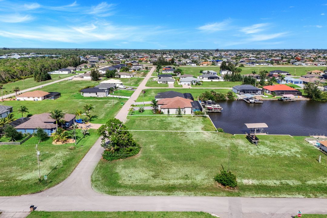 4204 NW 22nd St, Cape Coral, FL 33993