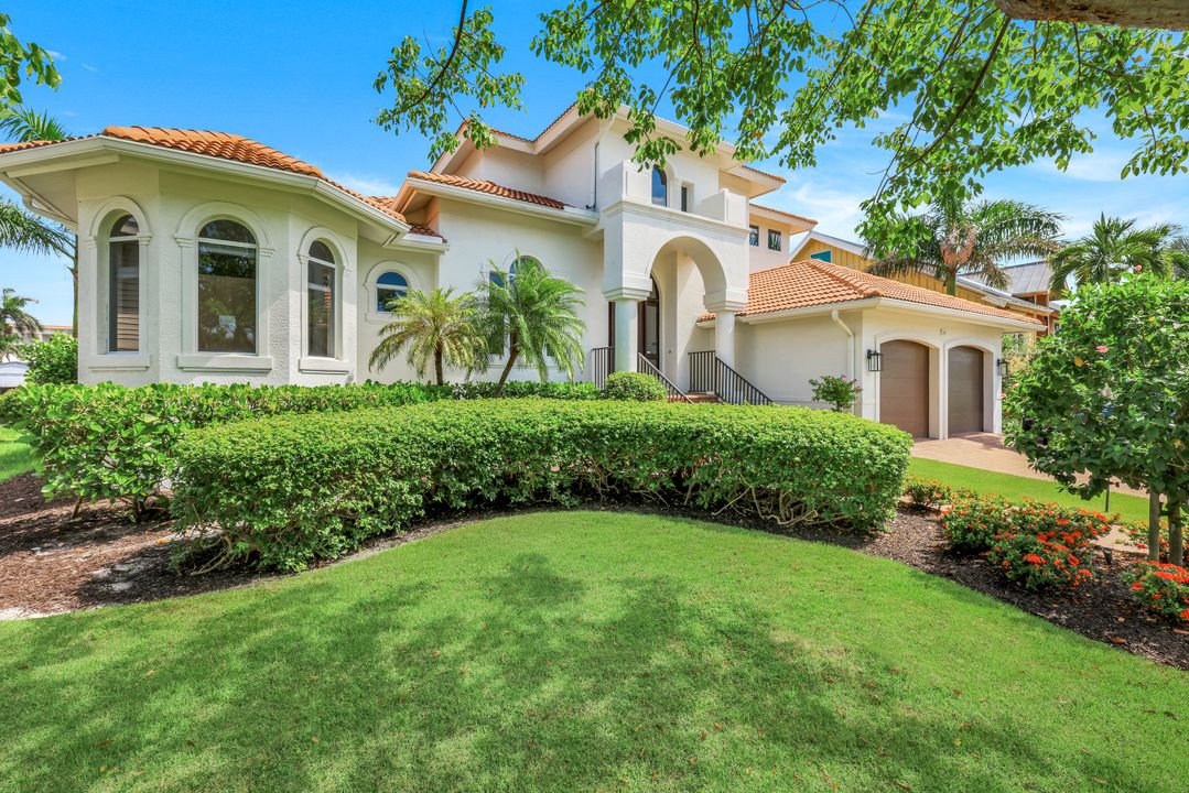 155 Heron Ave, Naples, FL 34108