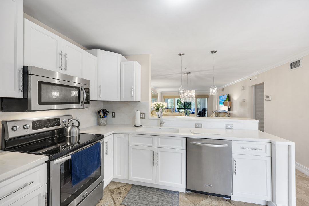 4200 Belair Ln #316, Naples, FL 34103