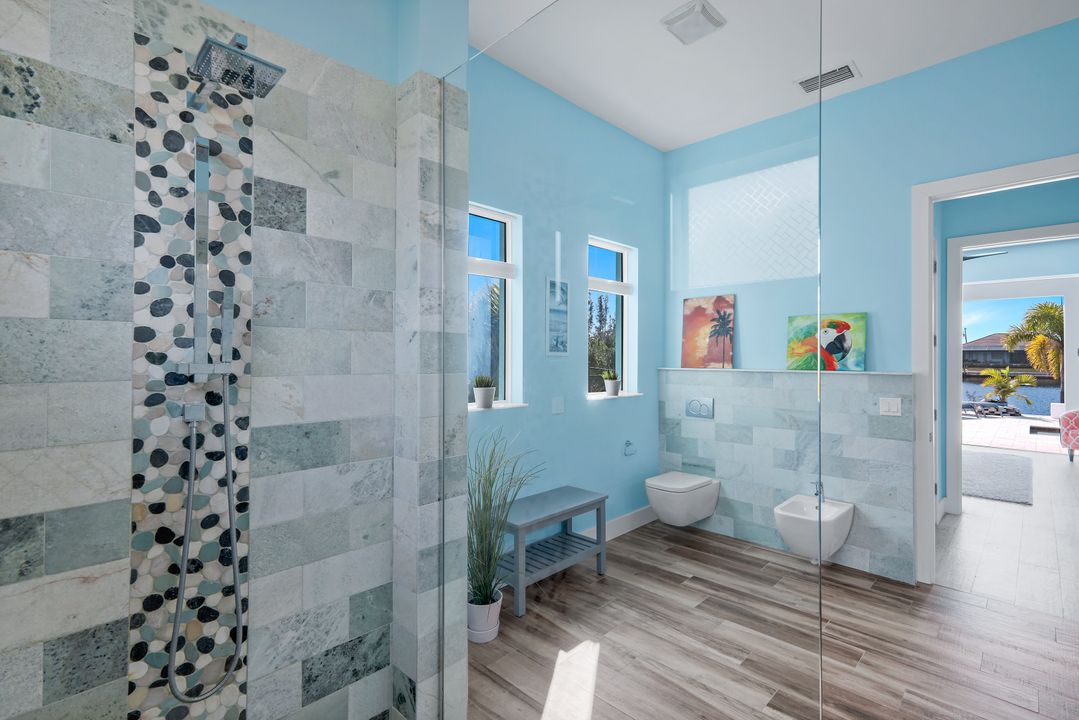 1000 NW 37th Pl, Cape Coral, FL 33993