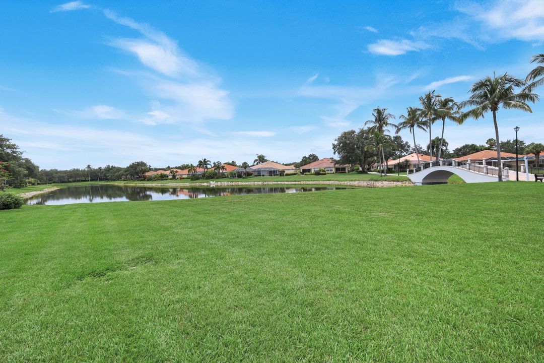 5855 Charlton Way, Naples, FL 34119