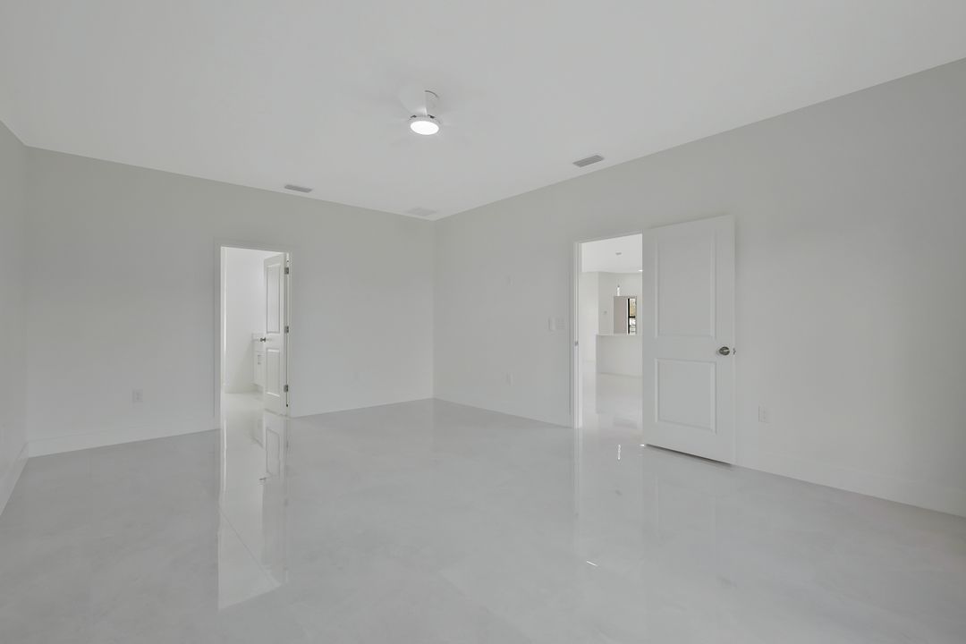 3800 24th St SW, Lehigh Acres, FL 33976