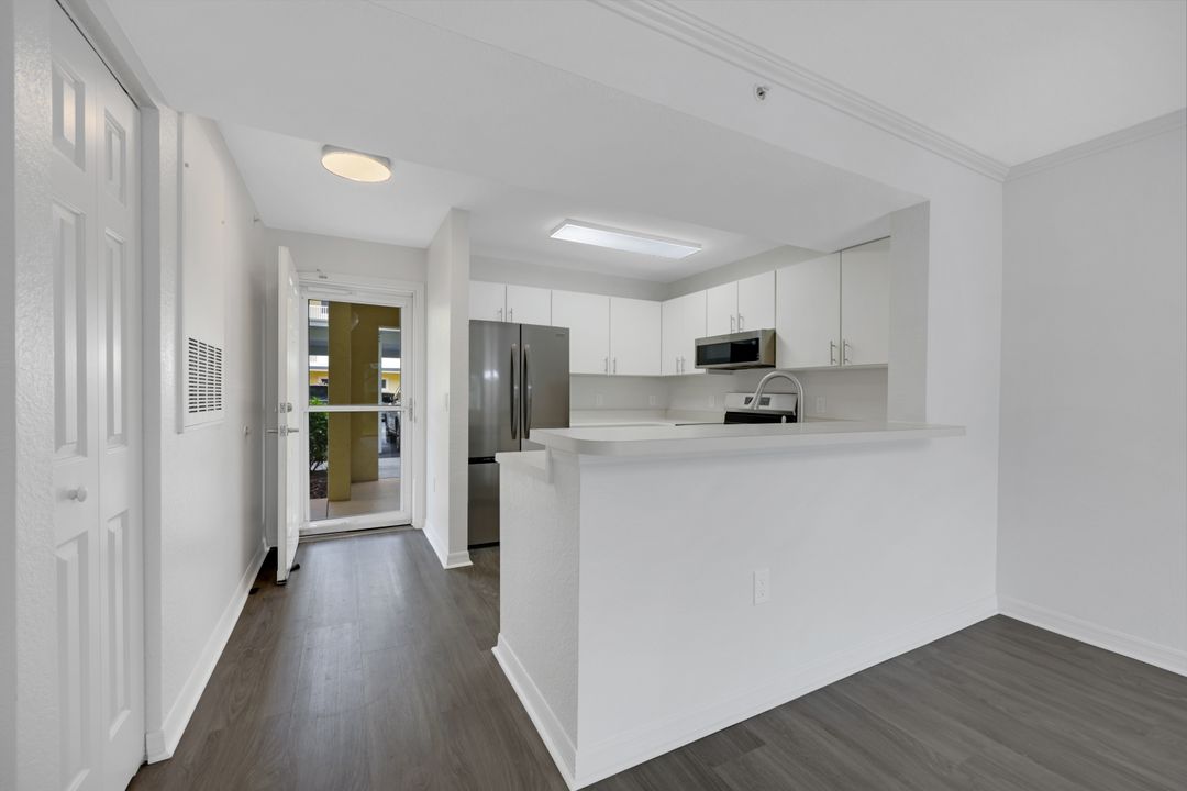 8298 Key Royal Ln #415, Naples, FL 34119