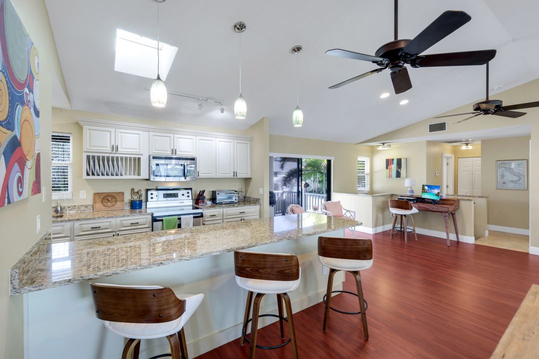 4741 Pembrooke Ln, Bonita Springs, FL 34134