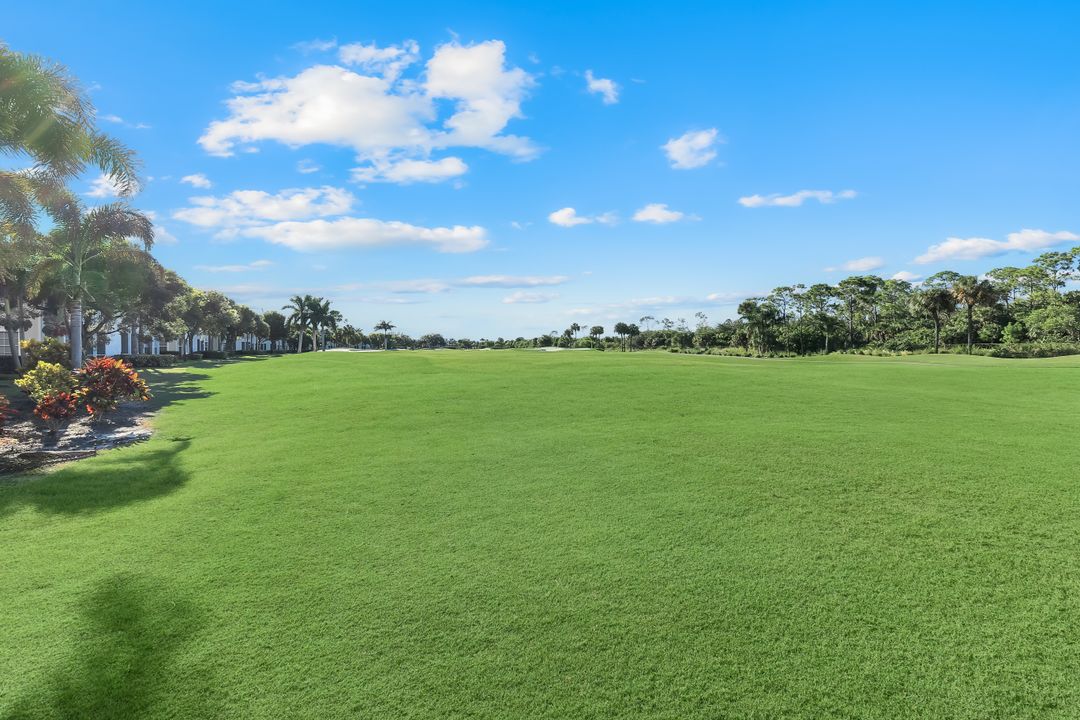 6085 Pinnacle Ln #1203, Naples, FL 34110