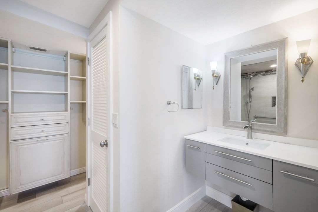 17080 Harbour Pointe Dr #12B, Fort Myers, FL 33908