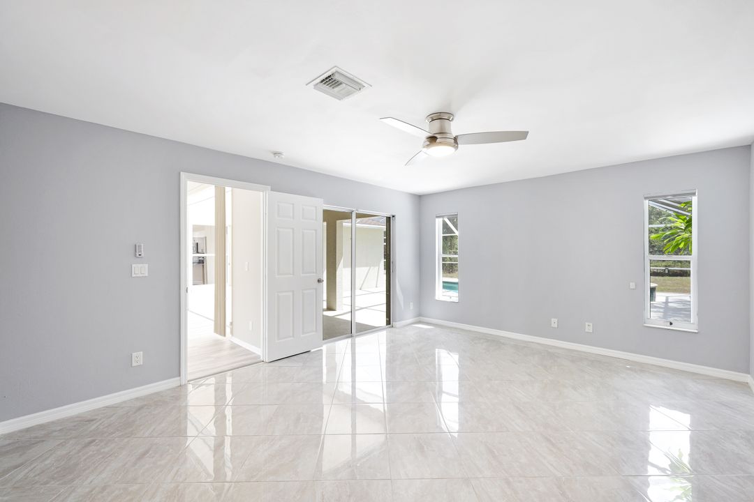 320 19th St NW, Naples, FL 34120