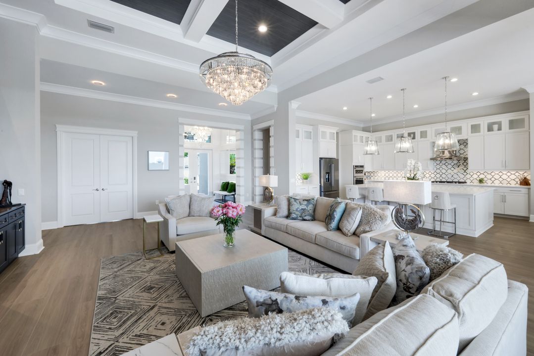 8931 Nevis Wy, Naples, FL 34112