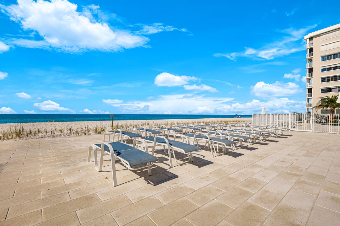 3443 Gulf Shore Blvd N #309, Naples, FL 34103