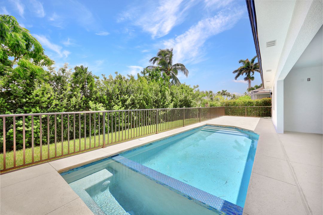 211 Clyburn St, Marco Island, FL 34145