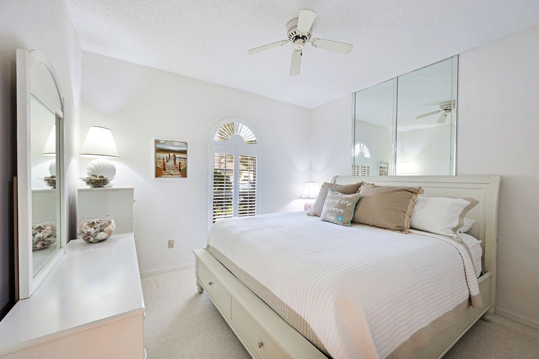648 Mardel Ct #704, Naples, FL 34104