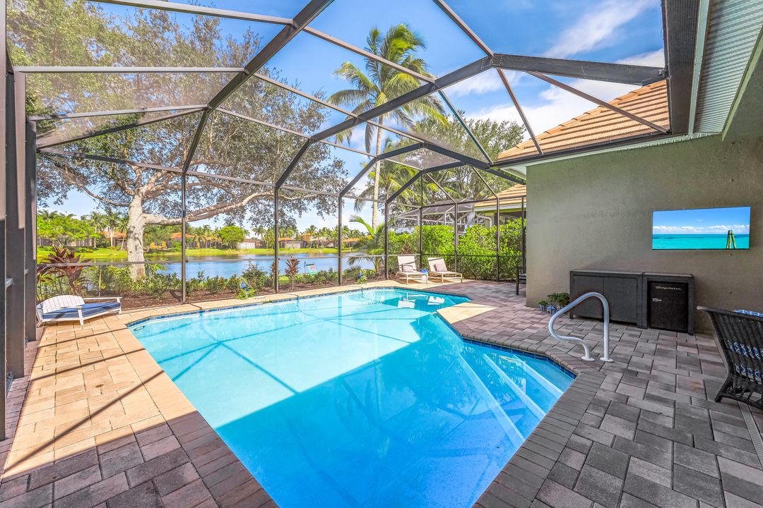 8544 Mallards Way, Naples, FL 34114