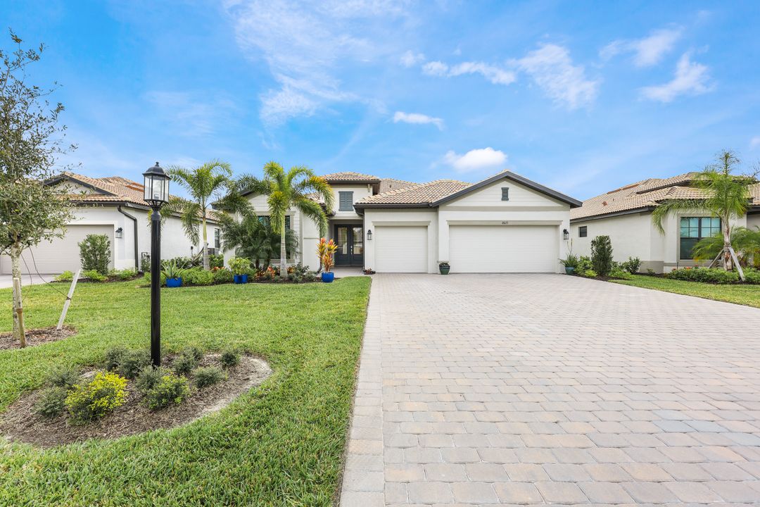 18623 Ives Dr, Estero, FL 33928