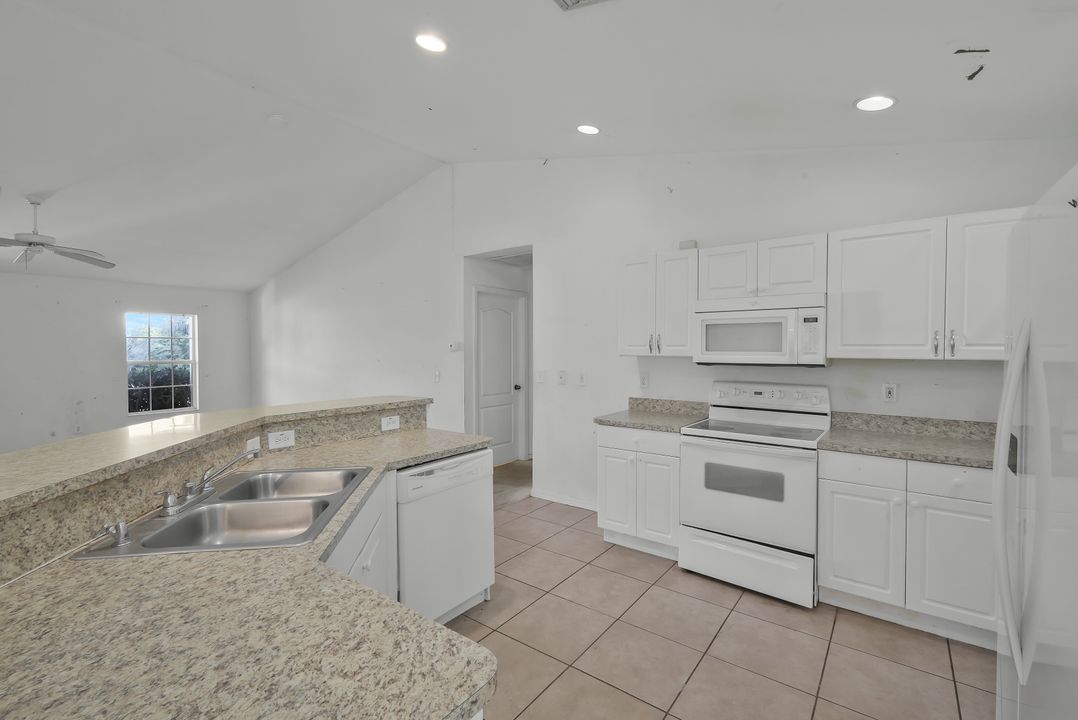2503 5th St SW, Lehigh Acres, FL 33976