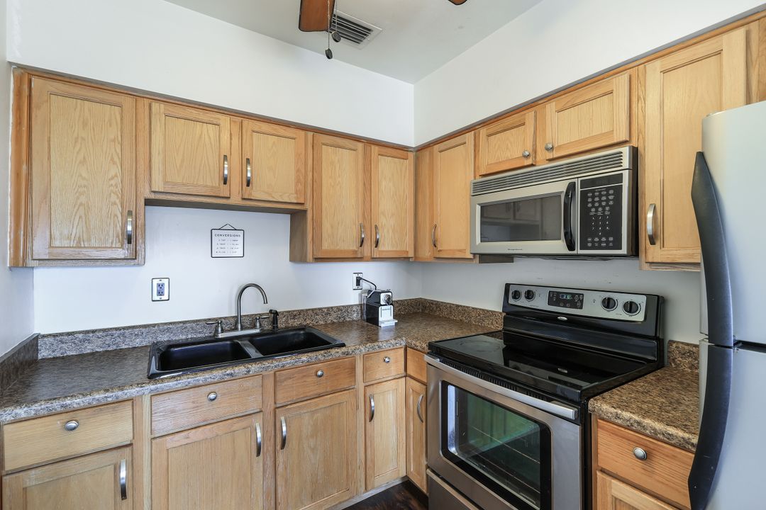 13151 Kings Point Dr #12A, Fort Myers, FL 33919
