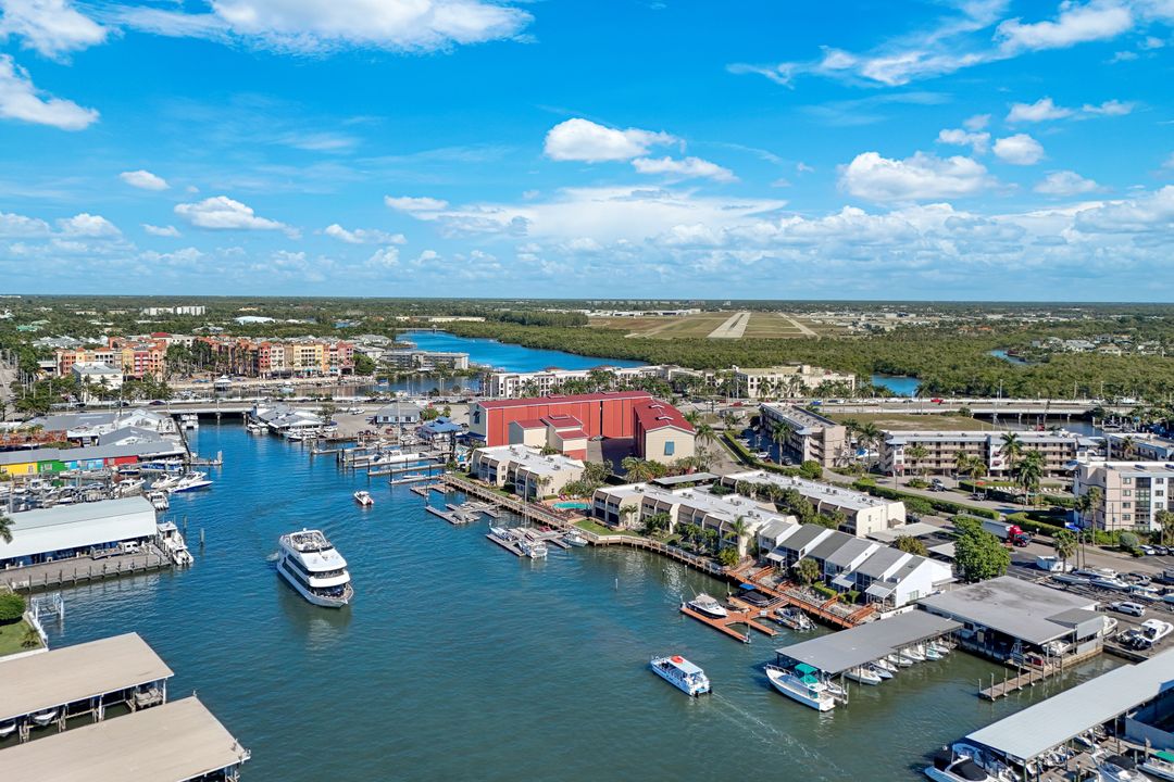 800 River Point Dr #212, Naples, FL 34102