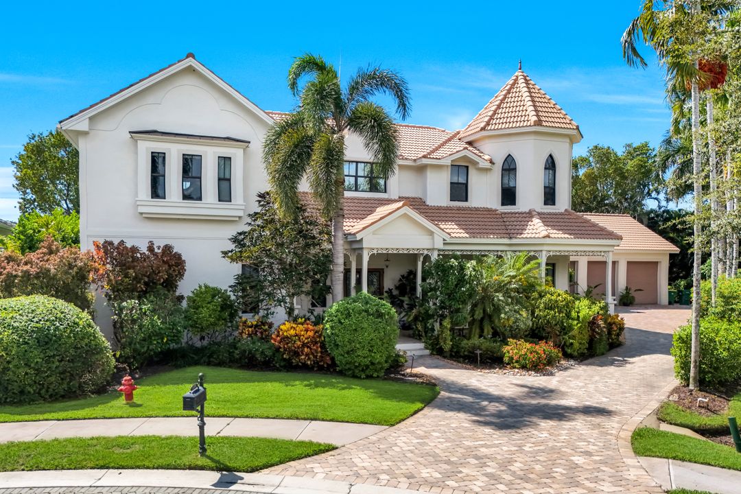 1455 Hemingway Pl, Naples, FL 34103