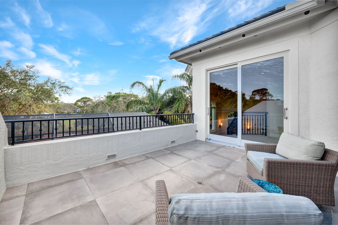 253 Cheshire Way, Naples, FL 34110