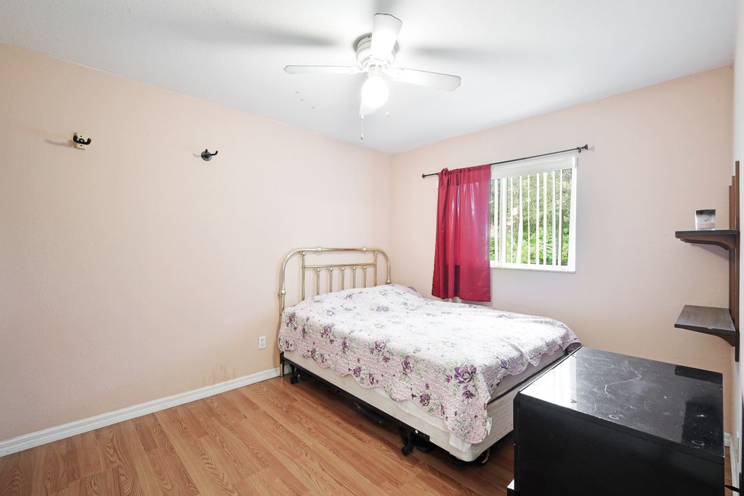 1332 SW 1st Ave, Cape Coral, FL 33991