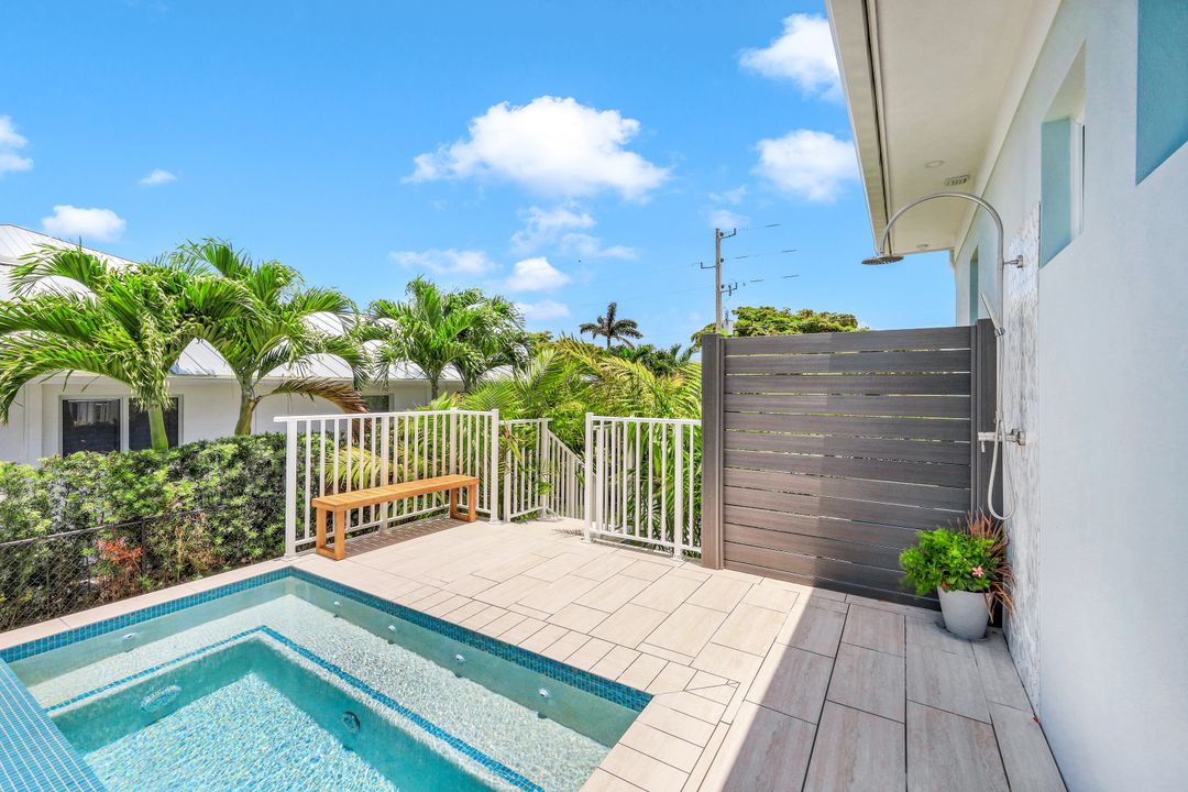 100 S Bahama Ave, Marco Island, FL 34145