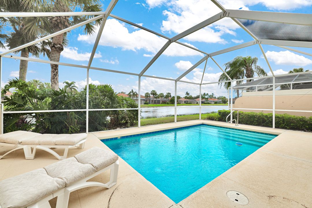 4307 Redonda Ln, Naples, FL 34119
