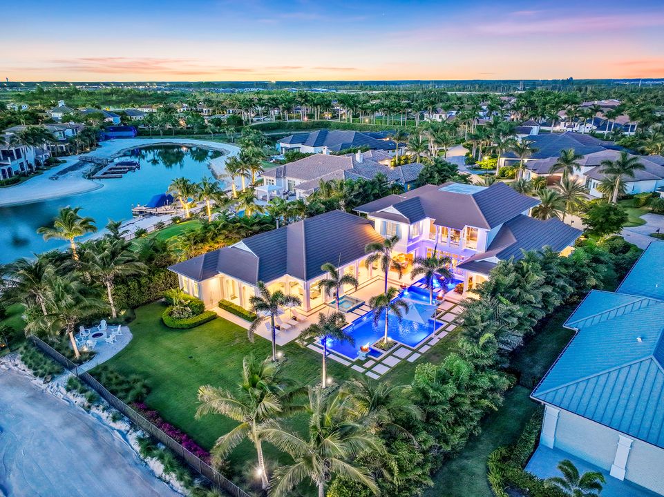 17412 Via Lugano Ct, Miromar Lakes, FL 33913