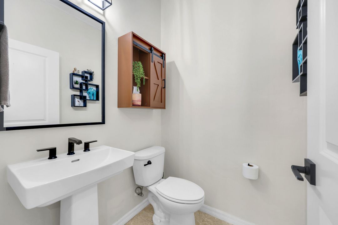 1399 Santiago Cir #1103, Naples, FL 34113