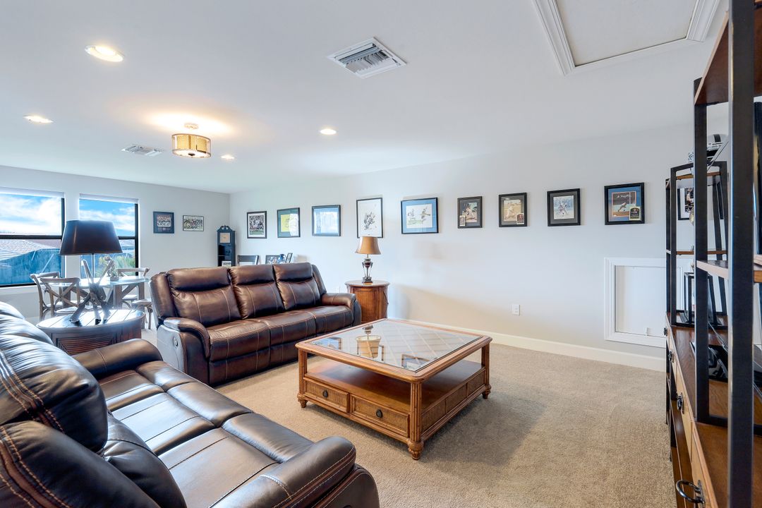 9437 Whooping Crane Wy, Naples, FL 34120