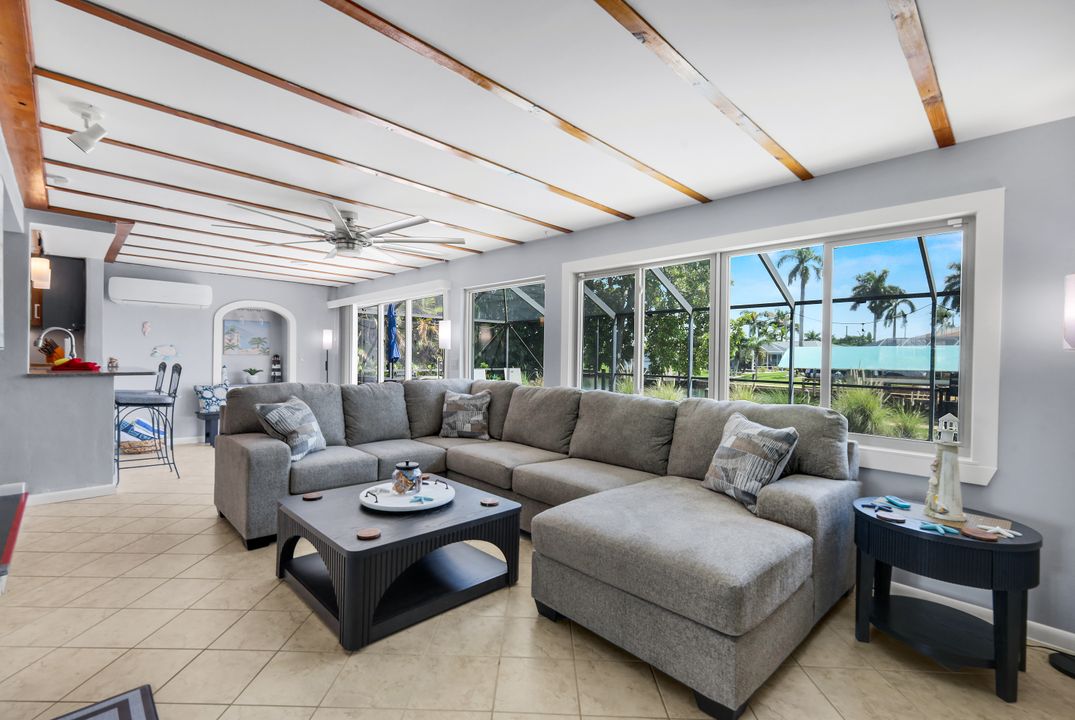 4305 SE 1st Ave, Cape Coral, FL 33904
