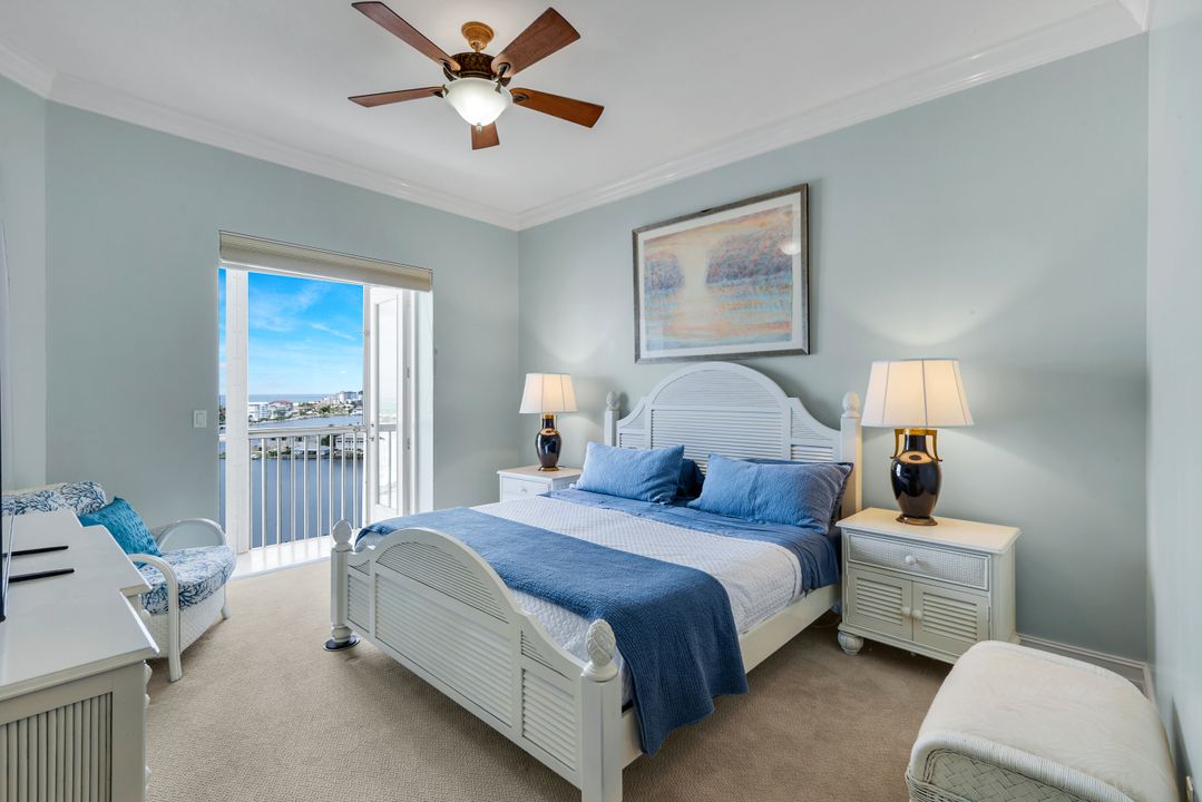 400 Flagship Dr #1206, Naples, FL 34108