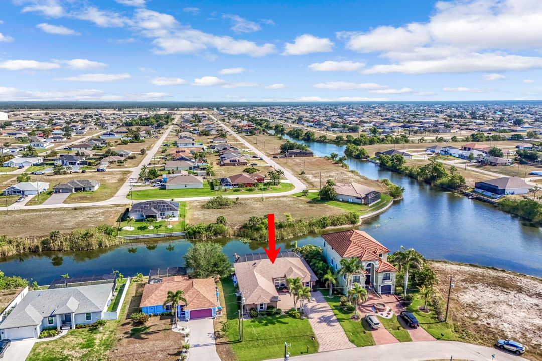 907 NW 18th St, Cape Coral, FL 33993
