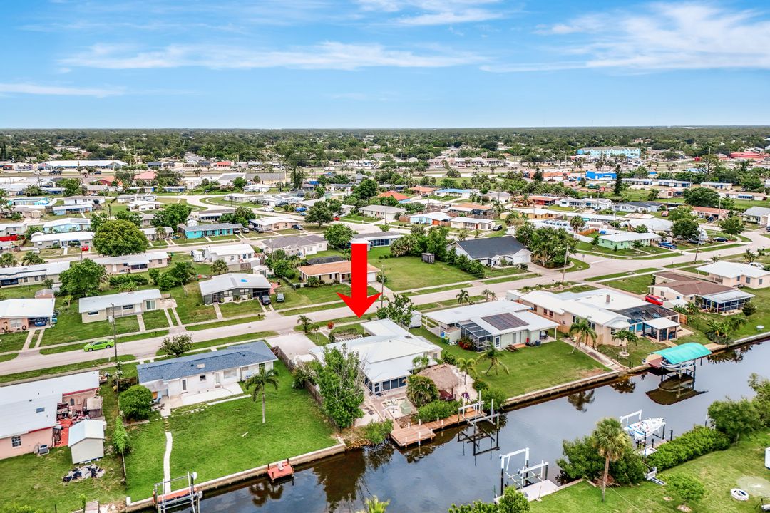 341 Duxbury Ave, Port Charlotte, FL 33952