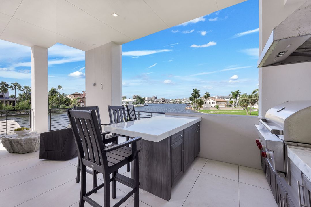 348 Seagull Ave, Naples, FL 34108