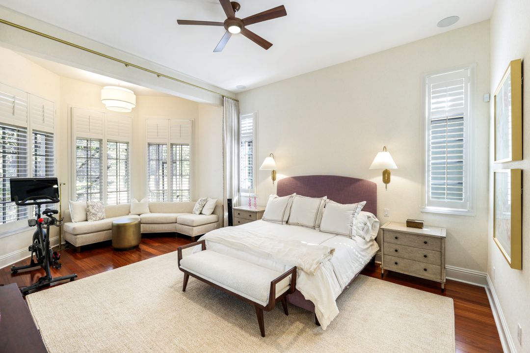 2904 Tiburon Blvd E, Naples, FL 34109