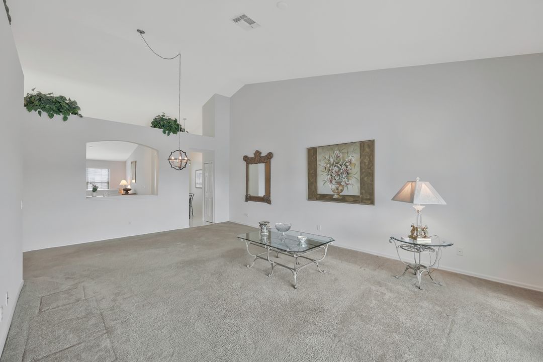 5963 Sand Wedge Ln #207, Naples, FL 34110