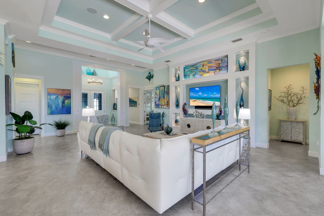 6320 Lyford Isle Dr, Naples, FL 34112