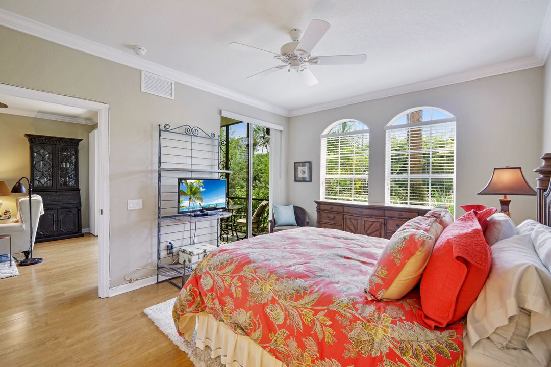 10021 Heather Ln #802, Naples, FL 34119