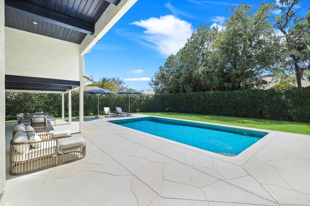 812 Tallow Tree Ct, Naples, FL 34108