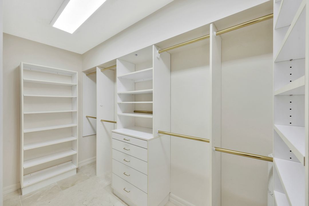 8171 Bay Colony Dr #1704, Naples, FL 34108