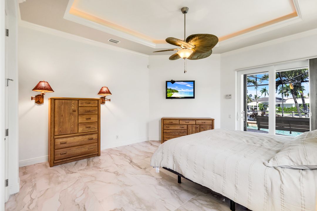 864 Magnolia Ct, Marco Island, FL 34145