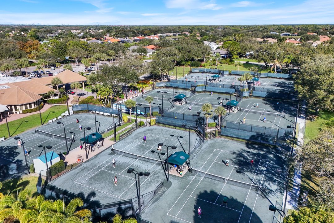 11510 Tanager Ct, Naples, FL 34119