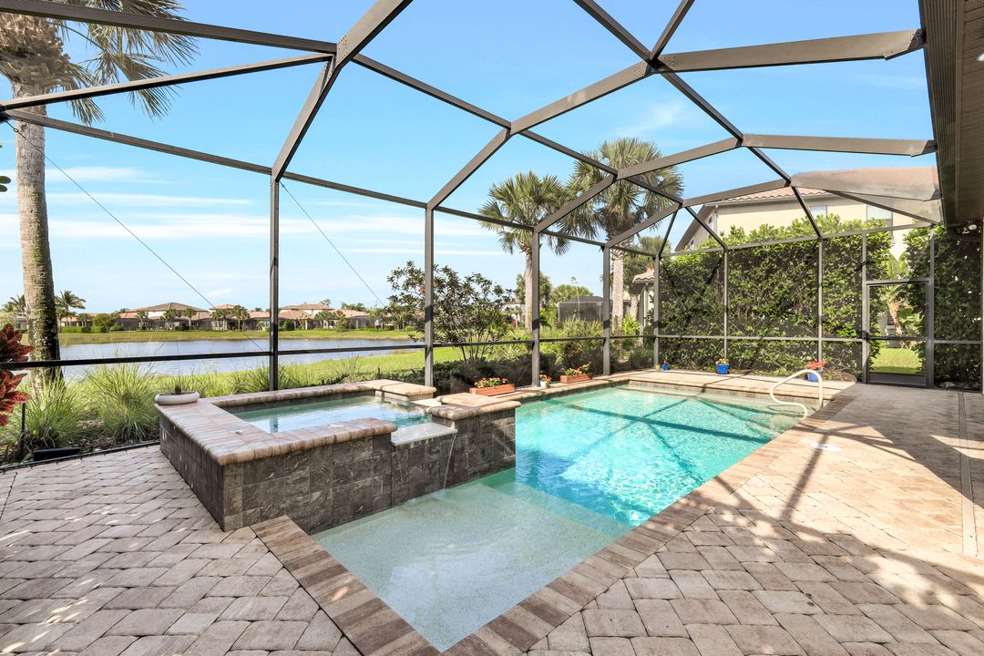 4665 Abaca Cir, Naples, FL 34119