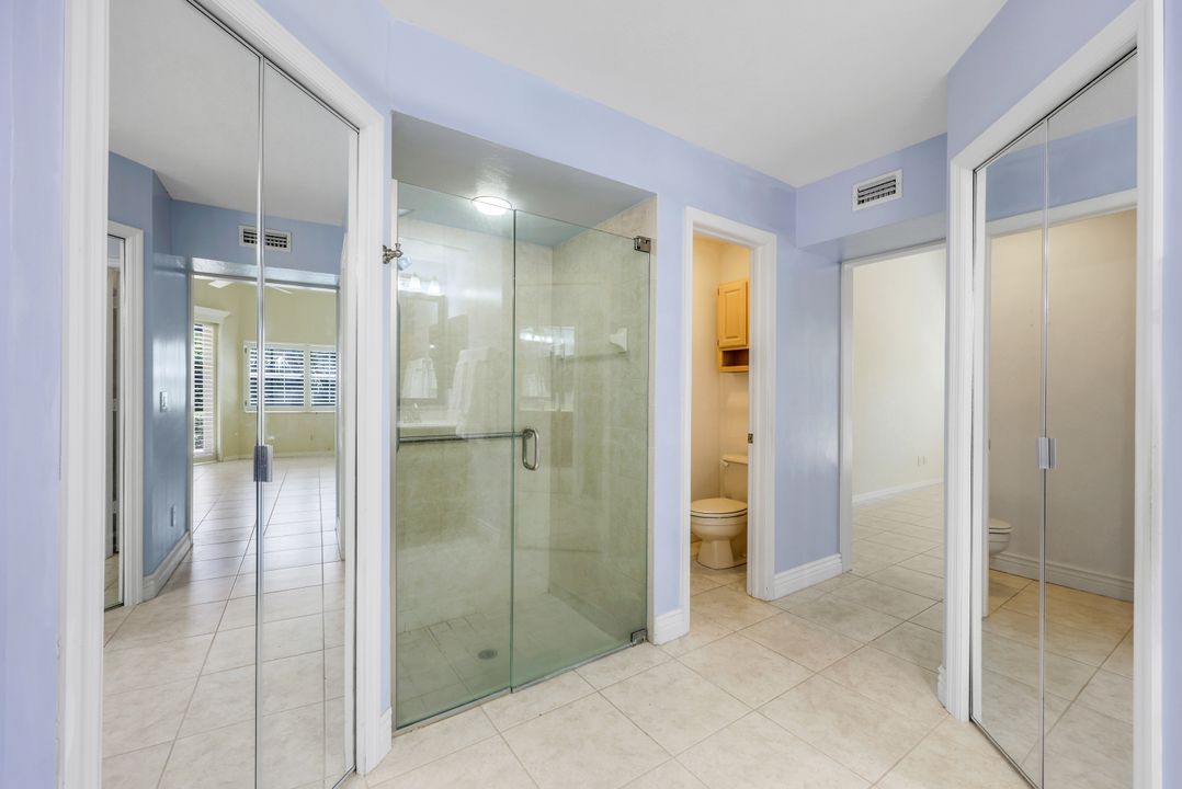 27181 Kindlewood Ln, Bonita Springs, FL 34134