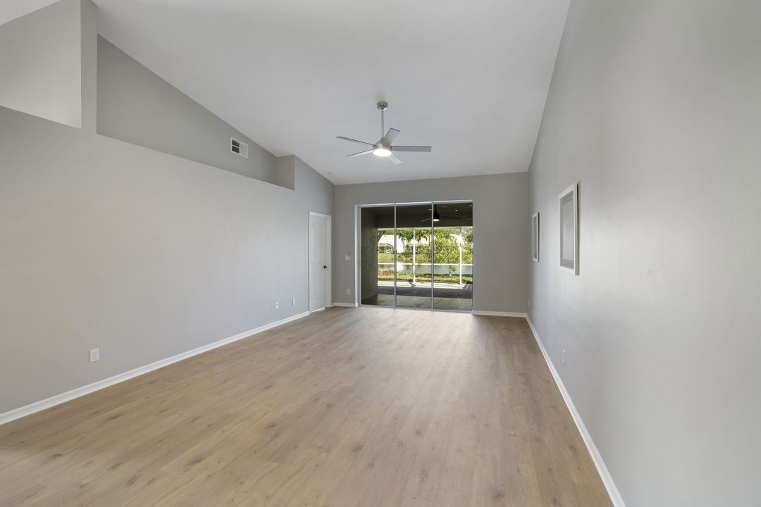 661 Captn Kate Ct, Naples, FL 34110