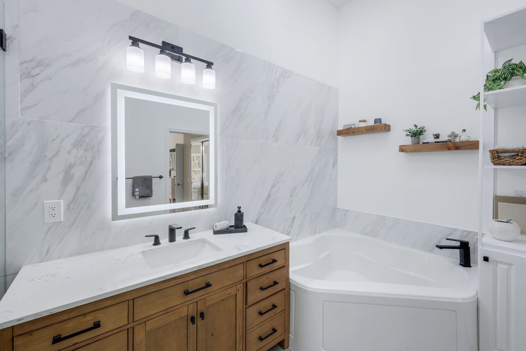 6125 Reserve Cir #1903, Naples, FL 34119