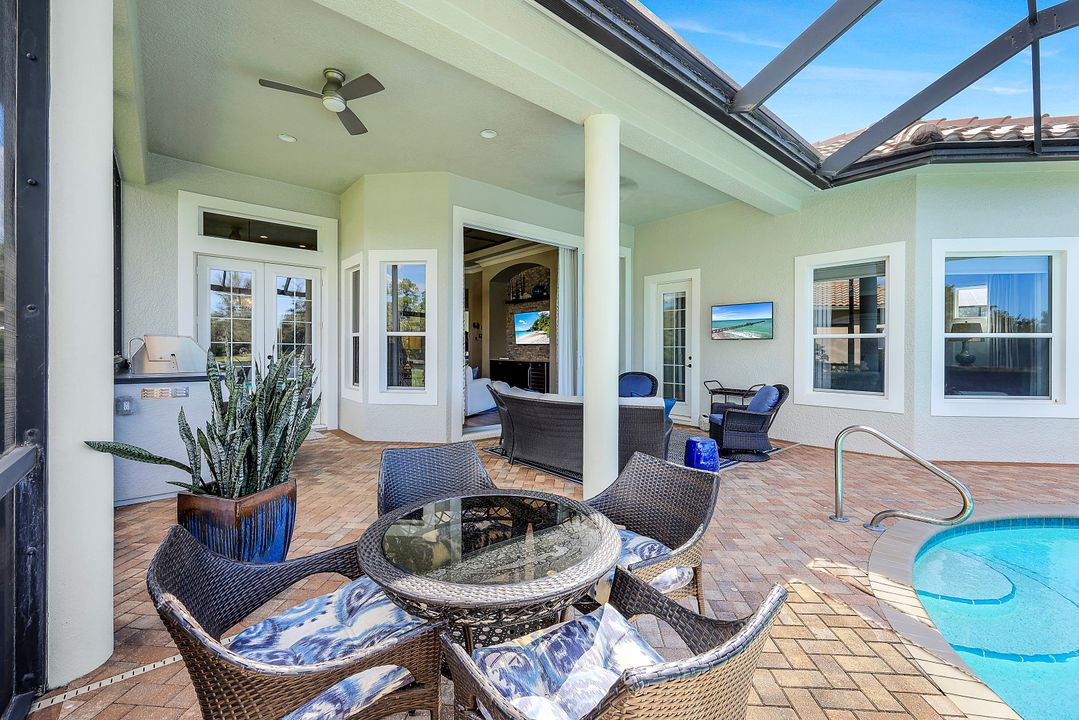 3086 Aviamar Cir, Naples, FL 34114