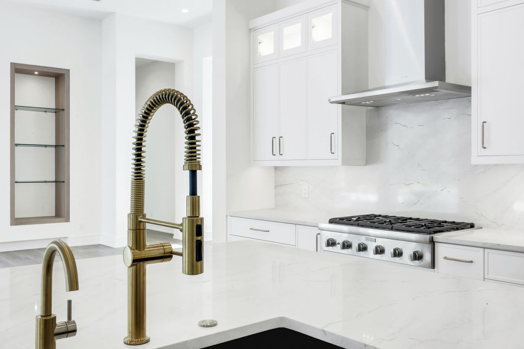 3891 Brynwood Dr, Naples, FL 34119