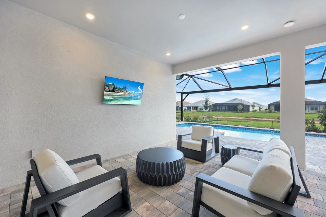 15804 Derna St, Naples, FL 34114