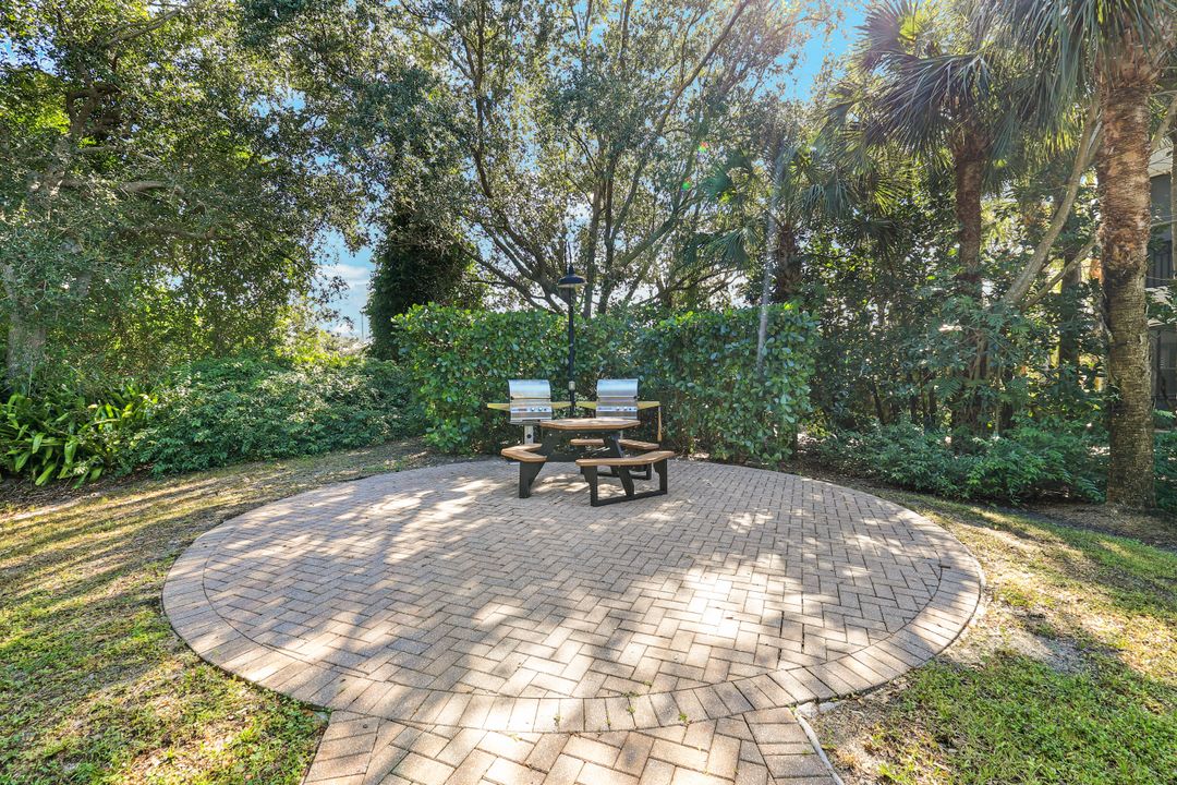 2868 Tiburon Blvd E #101, Naples, FL 34109